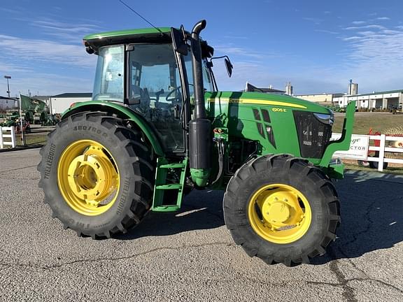 Image of John Deere 6105E equipment image 2