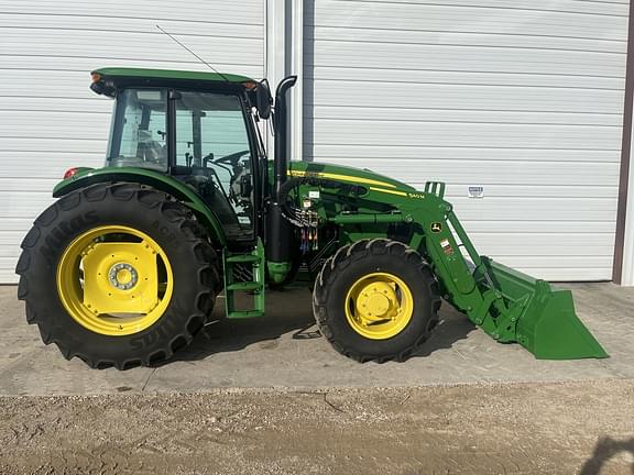 Image of John Deere 6105E equipment image 4