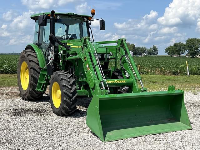Image of John Deere 6105E equipment image 3