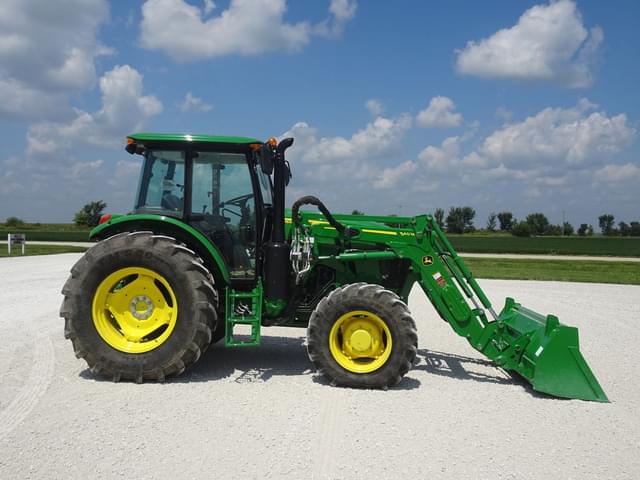 Image of John Deere 6105E equipment image 3