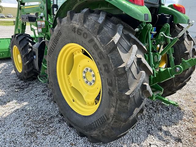 Image of John Deere 6105E equipment image 2