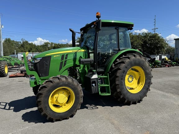 2023 John Deere 6105E Equipment Image0