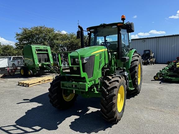 Image of John Deere 6105E equipment image 3