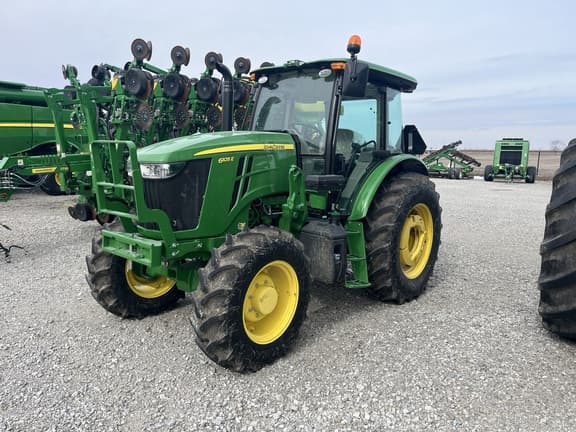 Image of John Deere 6105E equipment image 2