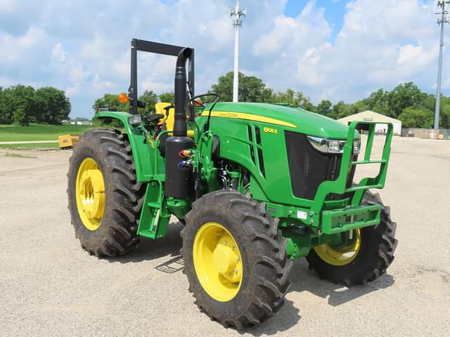Image of John Deere 6105E equipment image 2