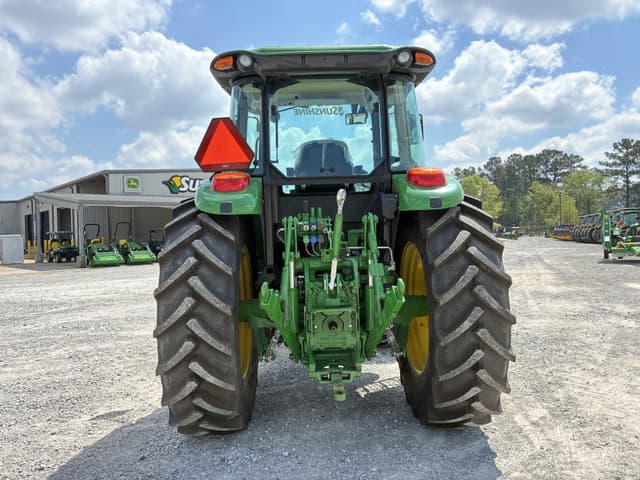 Image of John Deere 6105E equipment image 3