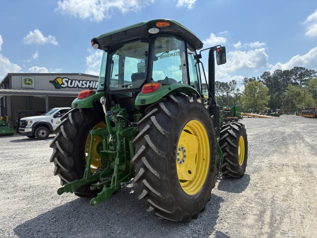 Image of John Deere 6105E equipment image 4