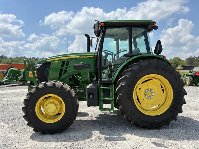 Image of John Deere 6105E equipment image 1