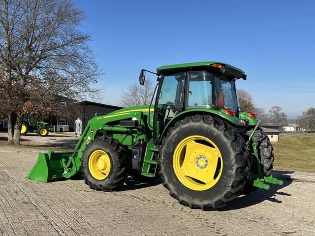 Image of John Deere 6105E equipment image 3