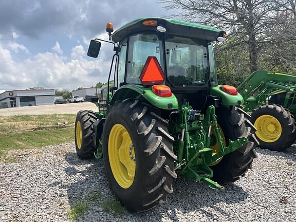 Image of John Deere 6105E equipment image 4