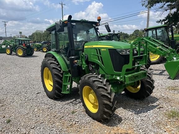 Image of John Deere 6105E equipment image 2