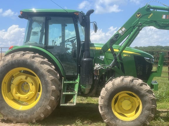 2023 John Deere 6105E Equipment Image0