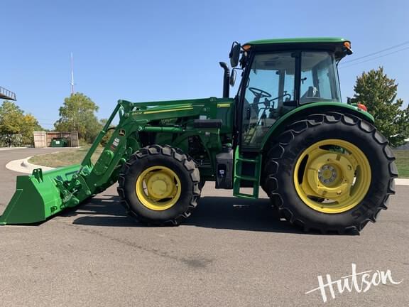 Image of John Deere 6105E equipment image 4