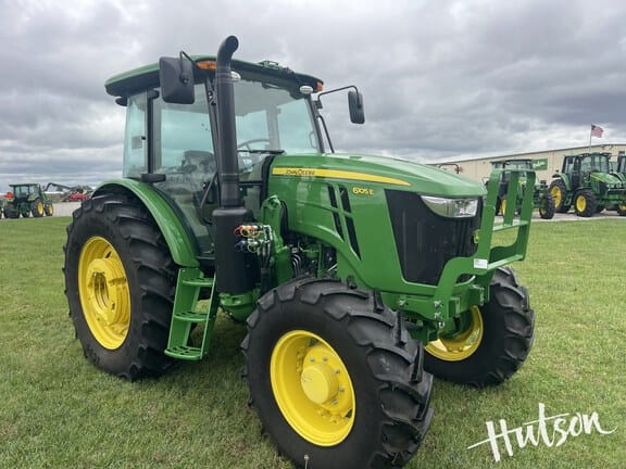 Main image John Deere 6105E