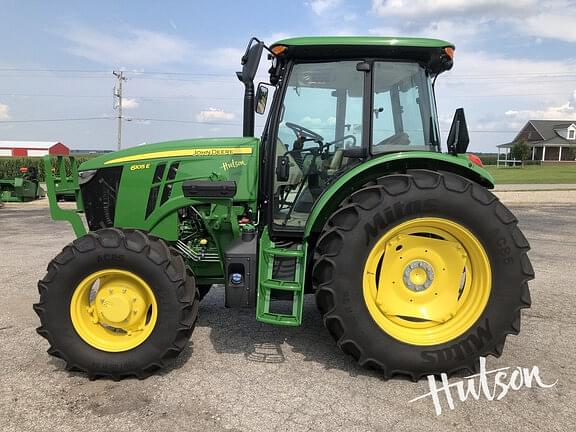 Image of John Deere 6105E equipment image 3