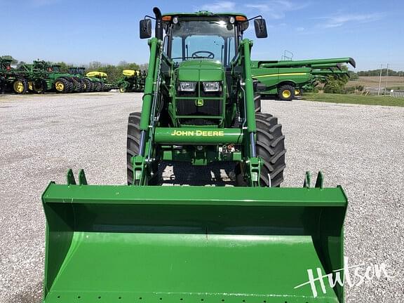 Image of John Deere 6105E equipment image 2