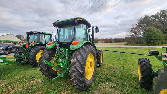 Image of John Deere 6105E equipment image 3