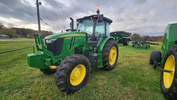 Main image John Deere 6105E