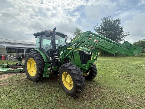 Image of John Deere 6105E equipment image 2