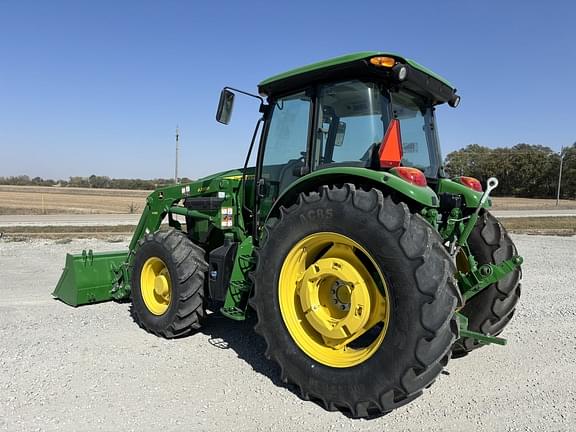 Image of John Deere 6105E equipment image 3