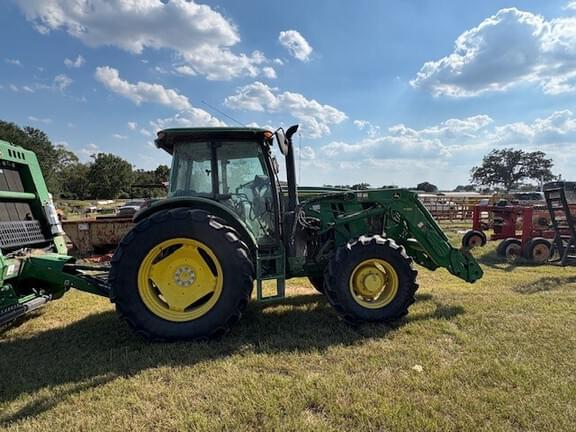 Image of John Deere 6105E equipment image 3