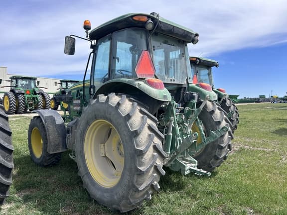 Image of John Deere 6105E equipment image 2