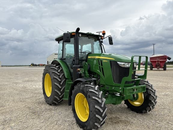 Image of John Deere 6105E equipment image 2