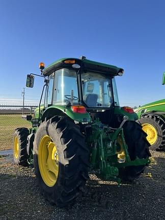 Image of John Deere 6105E equipment image 3