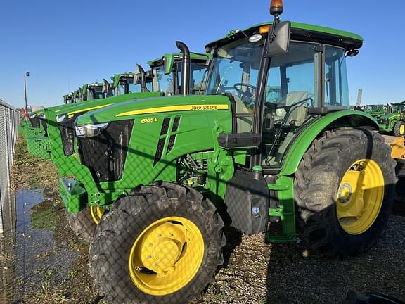 Image of John Deere 6105E equipment image 1