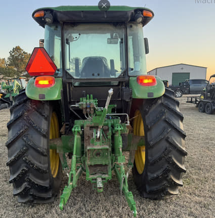 Image of John Deere 6105E equipment image 4