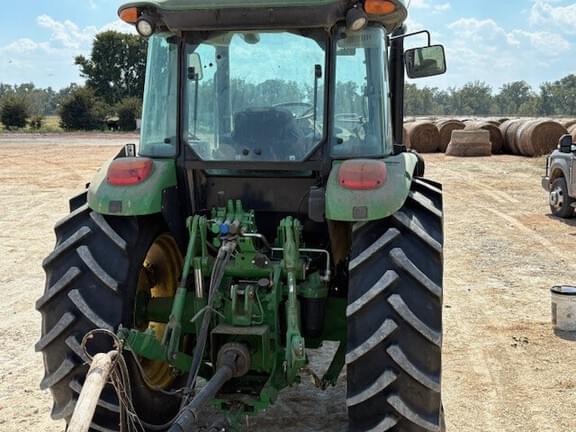 Image of John Deere 6105E equipment image 4