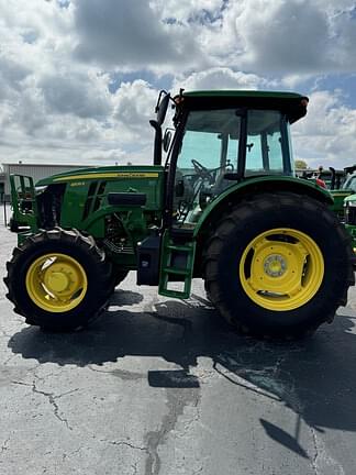 Image of John Deere 6105E equipment image 3