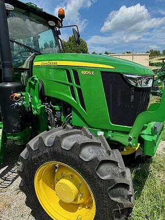 Image of John Deere 6105E equipment image 2