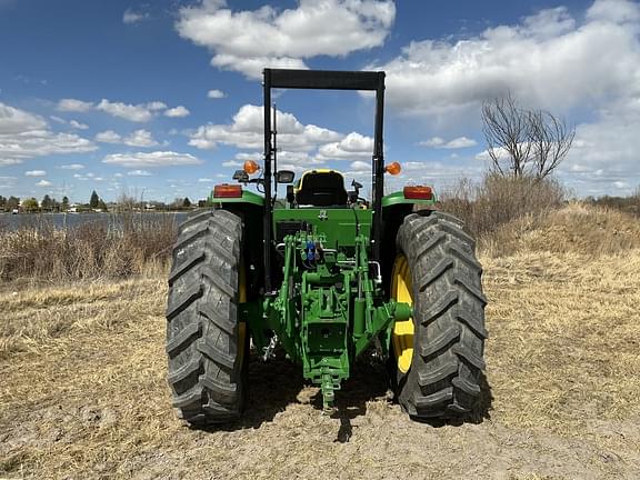 Image of John Deere 6105E equipment image 3