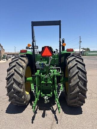 Image of John Deere 6105E equipment image 4