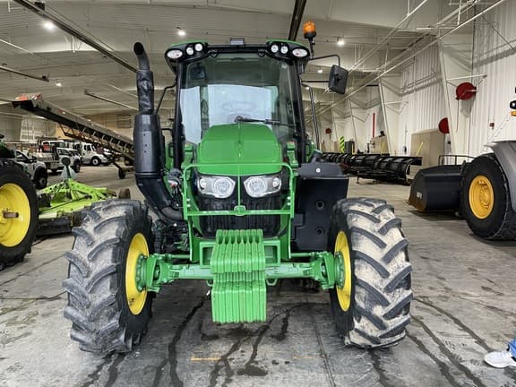 Image of John Deere 6110M equipment image 2