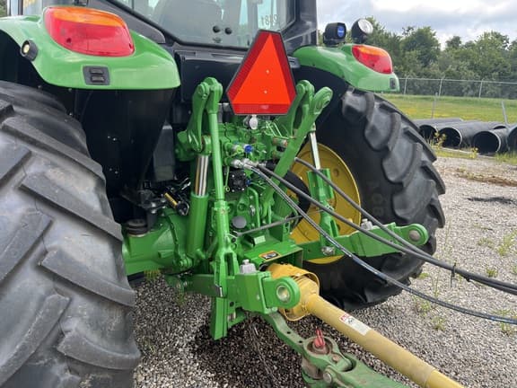 Image of John Deere 6110M equipment image 3