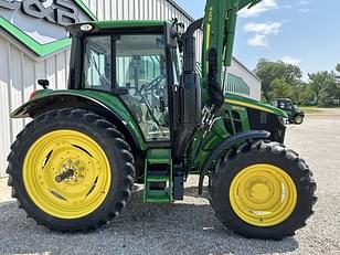 Main image John Deere 6110M 0