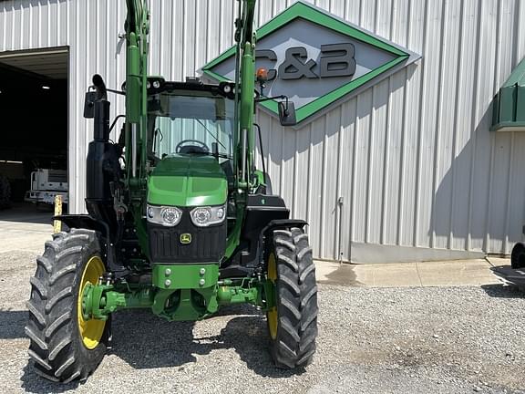 Image of John Deere 6110M equipment image 1