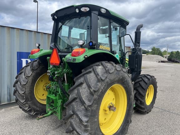 Image of John Deere 6110M equipment image 3