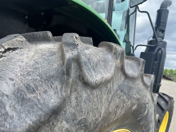 Image of John Deere 6110M equipment image 4