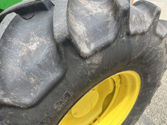 Image of John Deere 6110M equipment image 1