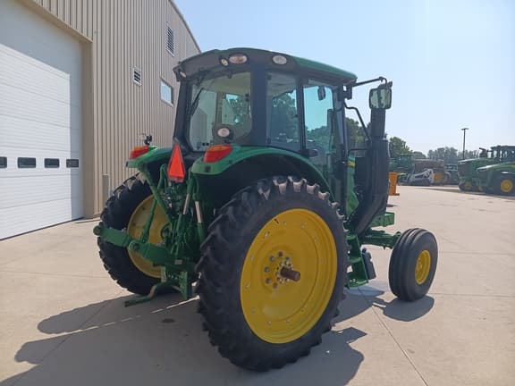 Image of John Deere 6110M equipment image 1