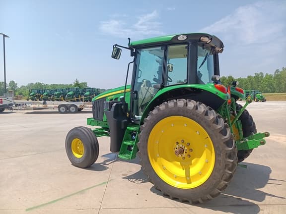 Image of John Deere 6110M equipment image 4