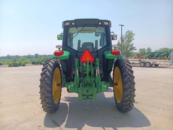 Image of John Deere 6110M equipment image 3