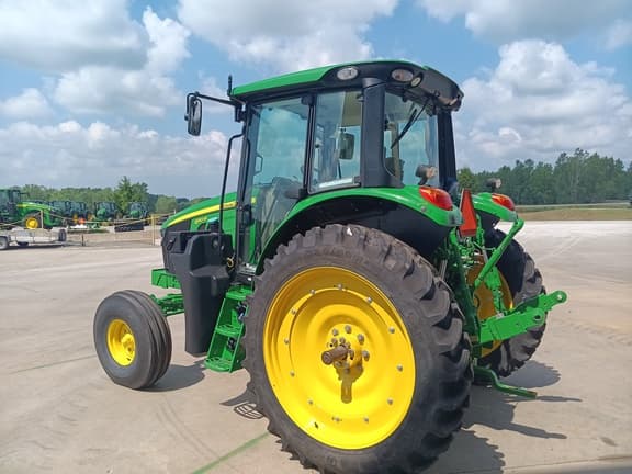 Image of John Deere 6110M equipment image 1