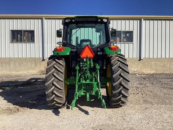 Image of John Deere 6110M equipment image 4