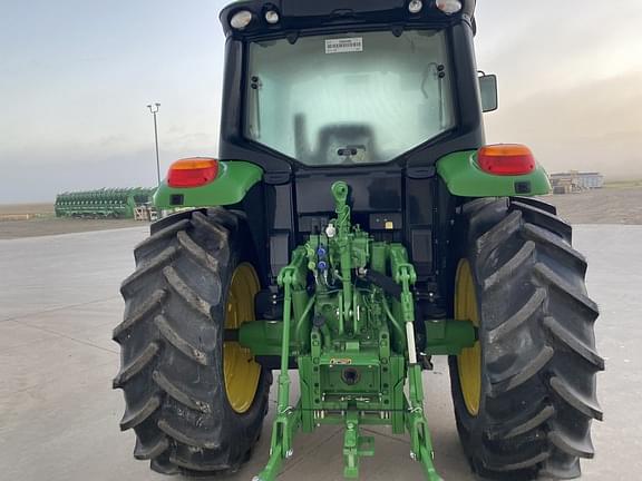 Image of John Deere 6110M equipment image 3