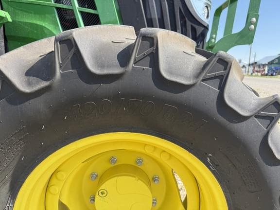 Image of John Deere 6110M equipment image 3