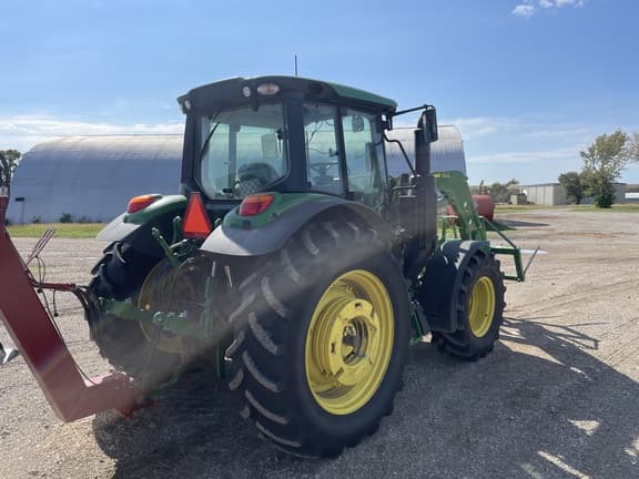 Image of John Deere 6110M equipment image 4